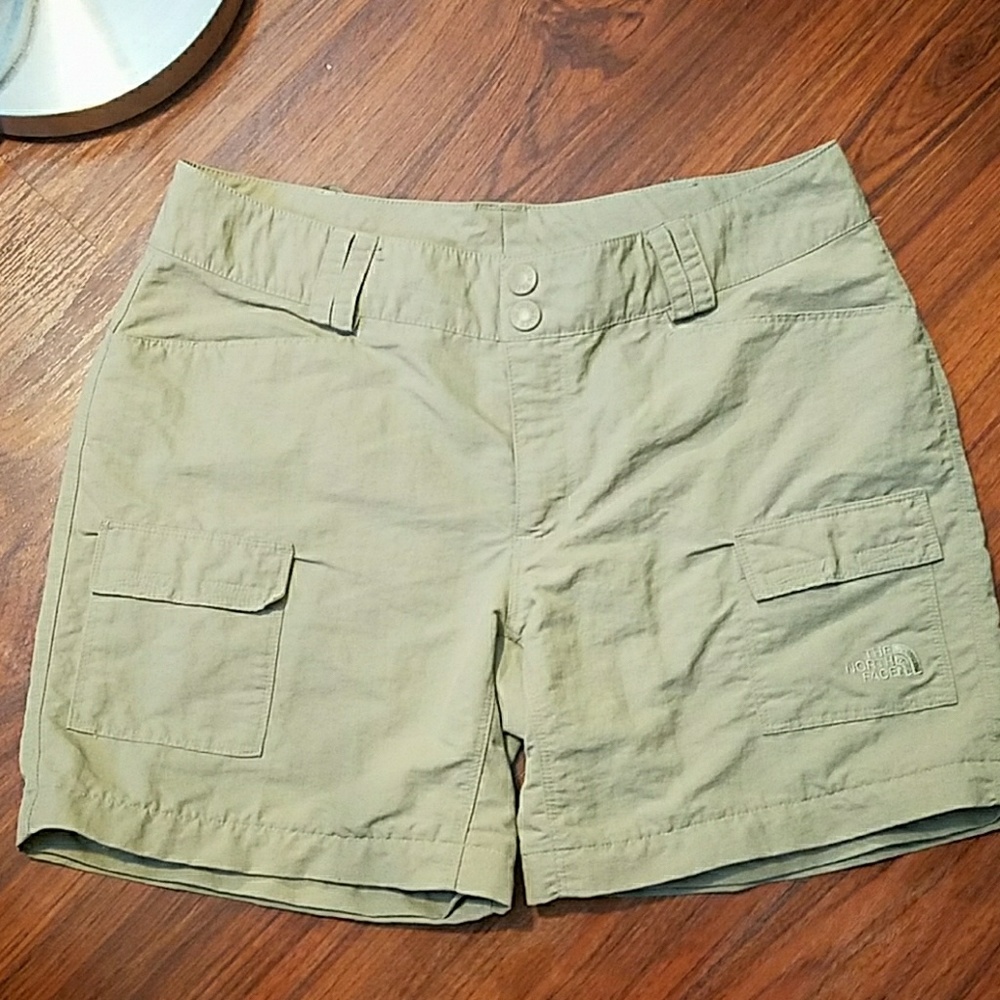 SOLD ELSEWHERE North face shorts women size 10